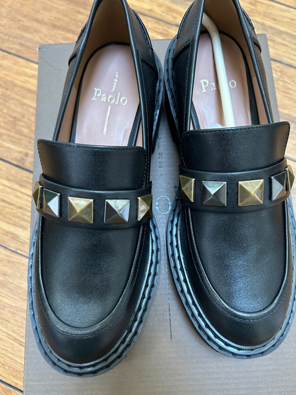 Linea Paolo Essex studded loafer. NIB